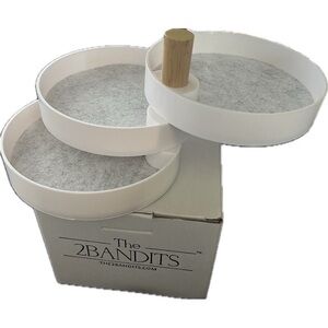 NEW in box - 2bandits three tier tray